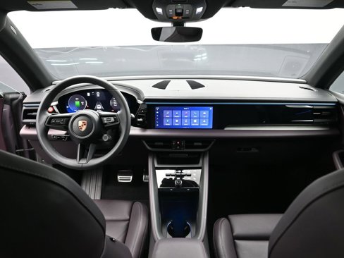 Certified 2024 Porsche Macan 4 Electric image 19