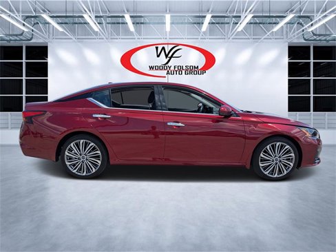 Used 2024 Nissan Altima 2.5 SL image 2