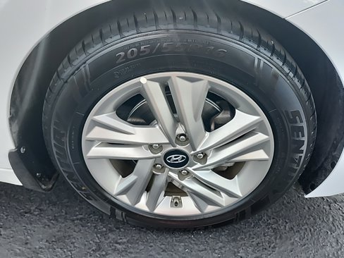 Used 2020 Hyundai Elantra SEL image 10