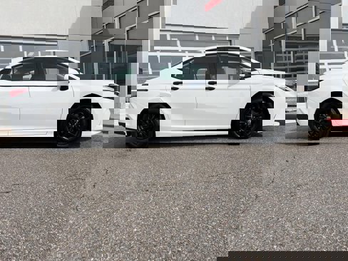 Used 2025 Toyota Camry Hybrid image 15