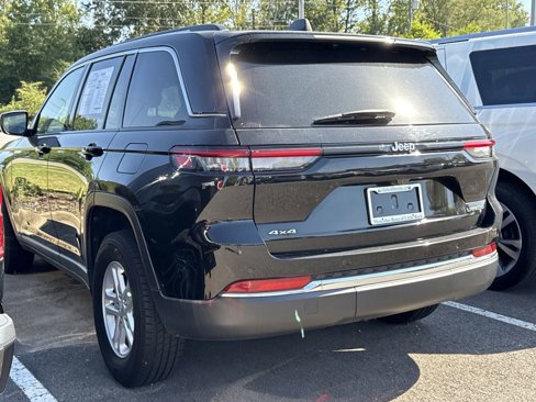 Used 2023 Jeep Grand Cherokee Laredo w/ Luxury Tech Group I image 6