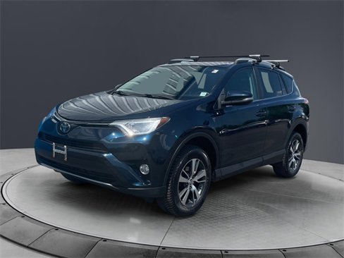 Used 2018 Toyota RAV4 XLE image 7