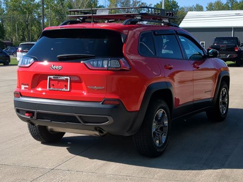 Used 2019 Jeep Cherokee Trailhawk w/ Cold Weather Group image 6