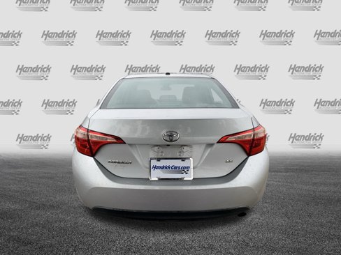 Used 2017 Toyota Corolla LE image 9