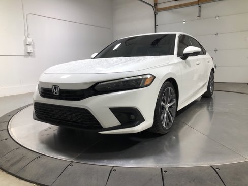 Used 2022 Honda Civic Touring image 3