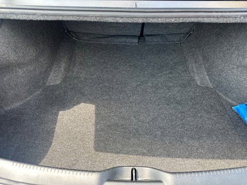 Used 2018 Chrysler 300 Touring L image 24