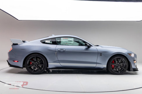 Used 2022 Ford Mustang Shelby GT500 w/ Carbon Fiber Track Pack image 2