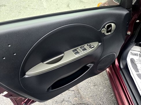 Used 2012 Mitsubishi i SE image 63