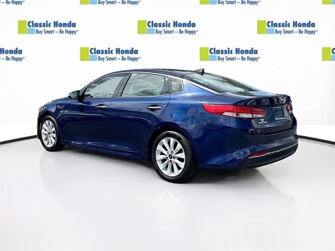 Used 2018 Kia Optima EX w/ Premium Package image 5