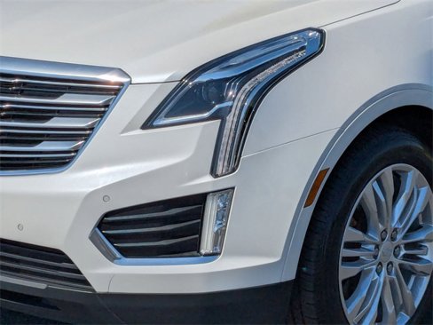 Used 2017 Cadillac XT5 Premium Luxury image 9