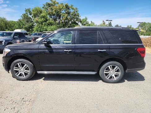 Certified 2023 Ford Expedition Limited image 2