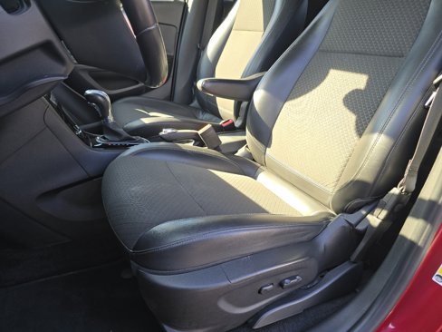 Used 2018 Buick Encore Preferred image 26