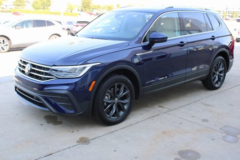 Certified 2023 Volkswagen Tiguan SE image 3