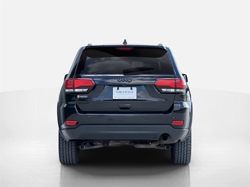 Used 2018 Jeep Grand Cherokee Laredo image 7