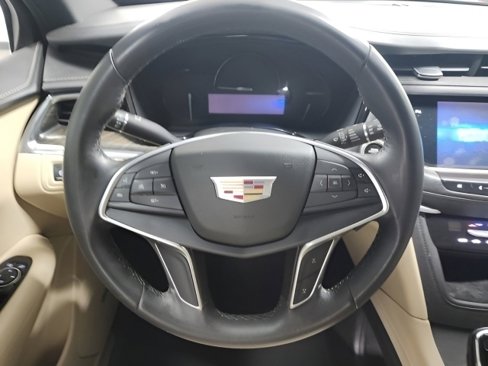 Used 2017 Cadillac XT5 FWD image 24