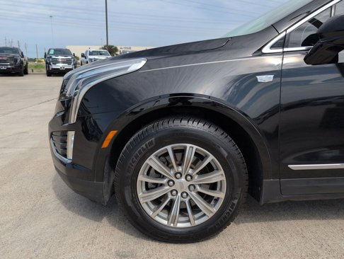 Used 2017 Cadillac XT5 Luxury w/ Driver Awareness Package image 27