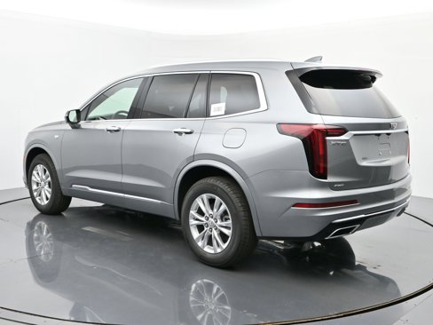 New 2025 Cadillac XT6 Luxury image 3