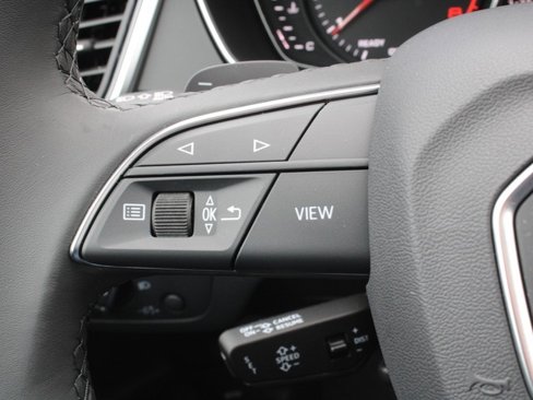 Used 2024 Audi Q5 2.0T Premium w/ Convenience Package image 30