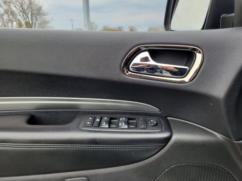 Used 2018 Dodge Durango GT image 17