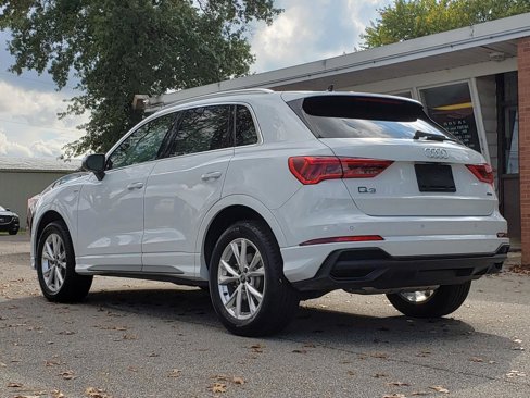 Used 2024 Audi Q3 2.0T Premium w/ Convenience Package image 3