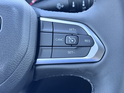New 2026 Jeep Compass Latitude image 36