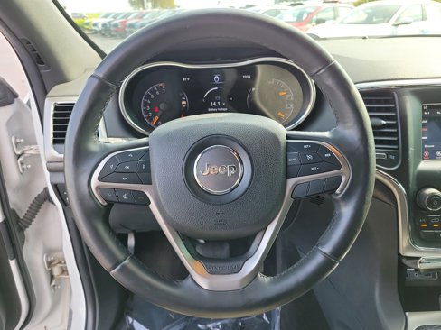 Used 2018 Jeep Grand Cherokee Laredo image 21