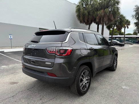 Used 2018 Jeep Compass Latitude w/ Popular Equipment Group image 5