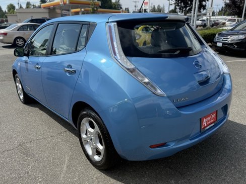 Used 2011 Nissan Leaf SL image 7