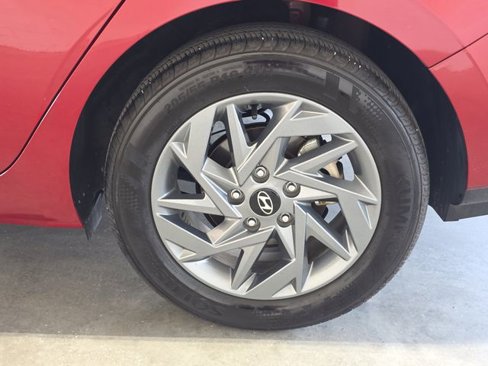 Certified 2024 Hyundai Elantra SEL image 32