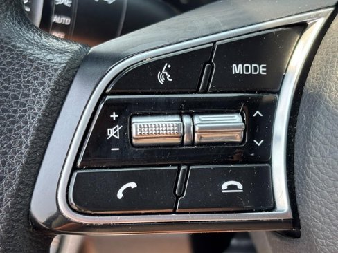 Used 2021 Kia Seltos LX image 17