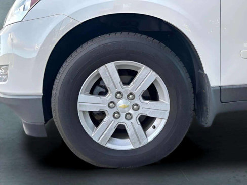 Used 2012 Chevrolet Traverse LT image 10