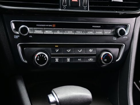 Used 2020 Kia Optima LX image 20