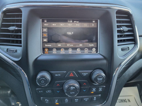 Used 2021 Jeep Grand Cherokee Laredo image 20