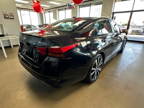 Used 2022 Nissan Altima 2.5 SR image 9