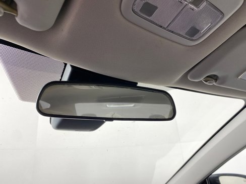 Used 2017 Toyota Corolla L image 19
