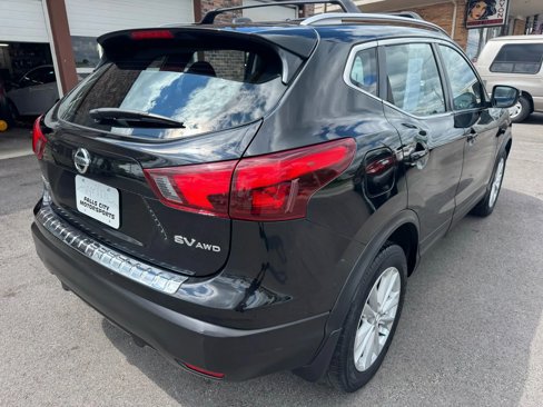 Used 2018 Nissan Rogue Sport SV w/ SV All-Weather Package image 12