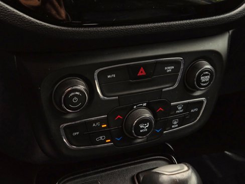 Used 2019 Jeep Compass Altitude image 26