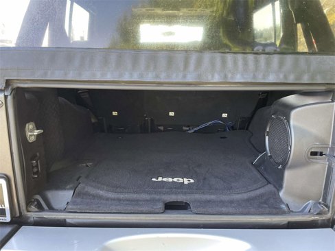 Used 2014 Jeep Wrangler Unlimited Sahara w/ Trailer Tow Group image 9