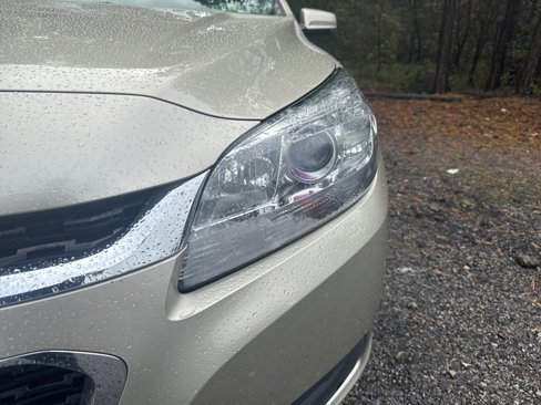 Used 2015 Chevrolet Malibu LT image 3