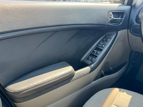 Used 2014 Kia Forte EX image 33