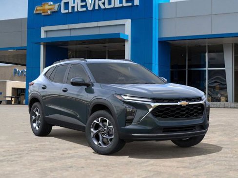 New 2025 Chevrolet Trax LT w/ Driver Confidence Package image 34