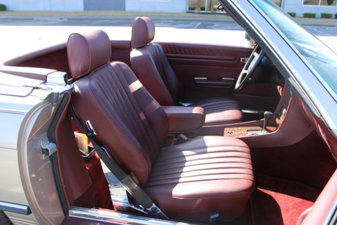 Used 1989 Mercedes-Benz 560 SL image 18