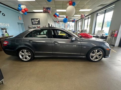 Used 2012 Mercedes-Benz E 350 4MATIC Sedan image 10