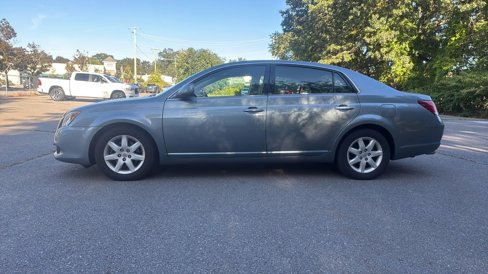 Used 2008 Toyota Avalon XL image 4