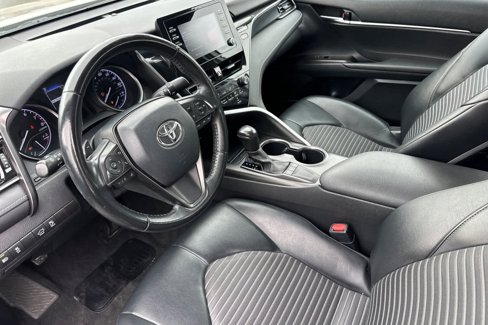 Used 2022 Toyota Camry SE image 12