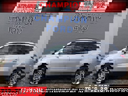 Used 2015 Chevrolet Traverse LT w/ Style and Technology Package image 1