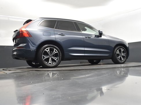 Used 2022 Volvo XC60 B5 Momentum w/ Climate Package image 42