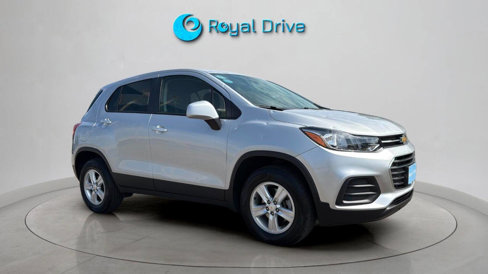 Used 2022 Chevrolet Trax LS w/ Tint and Cruise Package image 8
