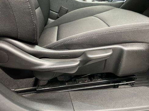 Used 2024 Chevrolet Malibu LT image 21