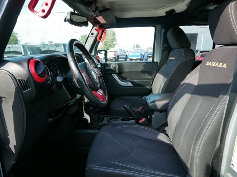 Used 2014 Jeep Wrangler Unlimited Sahara w/ Connectivity Group image 12
